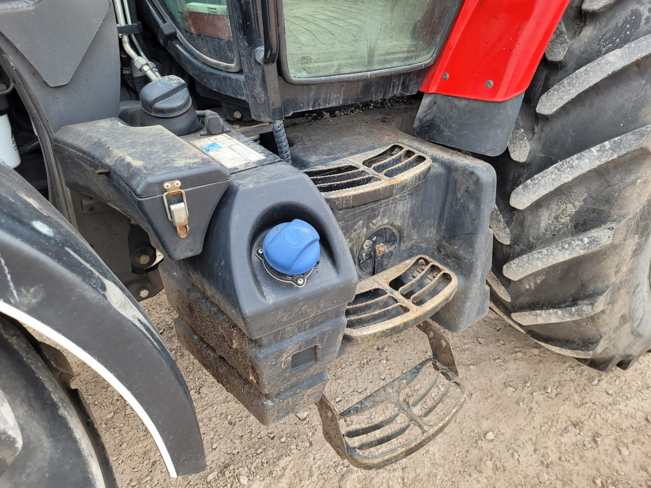 Traktor Massey Ferguson 5711 Dyna 4: slika 23