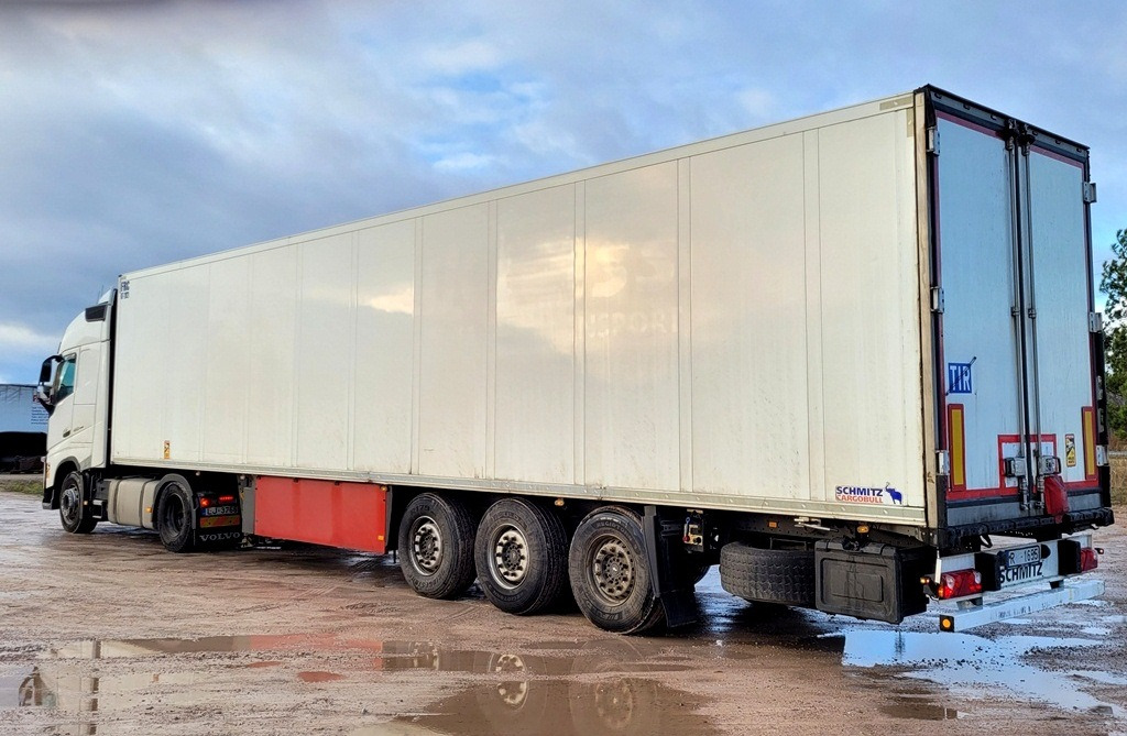 Volvo FH460 + refrigerated semi-trailer - Tegljač: slika 4 Volvo FH460 + refrigerated semi-trailer - Tegljač: slika 4