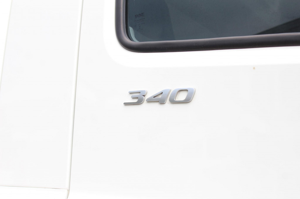 Daf CF 340 E6 Koffer 8,5m Klima LDW Rolltor LBW - Kamion sa zatvorenim sandukom: slika 4 Daf CF 340 E6 Koffer 8,5m Klima LDW Rolltor LBW - Kamion sa zatvorenim sandukom: slika 4