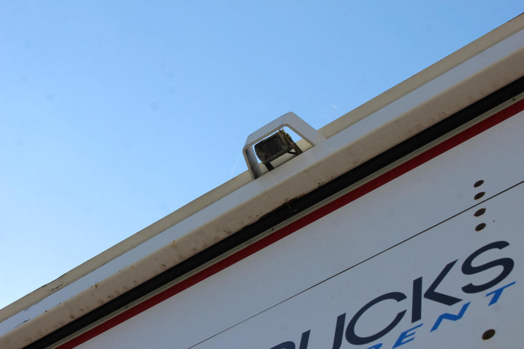 Daf CF 340 E6 Koffer 8,5m Klima LDW Rolltor LBW - Kamion sa zatvorenim sandukom: slika 4 Daf CF 340 E6 Koffer 8,5m Klima LDW Rolltor LBW - Kamion sa zatvorenim sandukom: slika 4