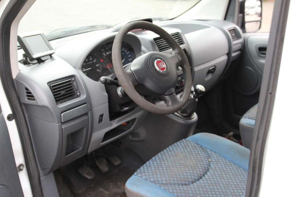 Fiat Scudo Thermo King V-500Max Tiefkühl Strom FRCX - Dostavno vozilo: slika 5 Fiat Scudo Thermo King V-500Max Tiefkühl Strom FRCX - Dostavno vozilo: slika 5