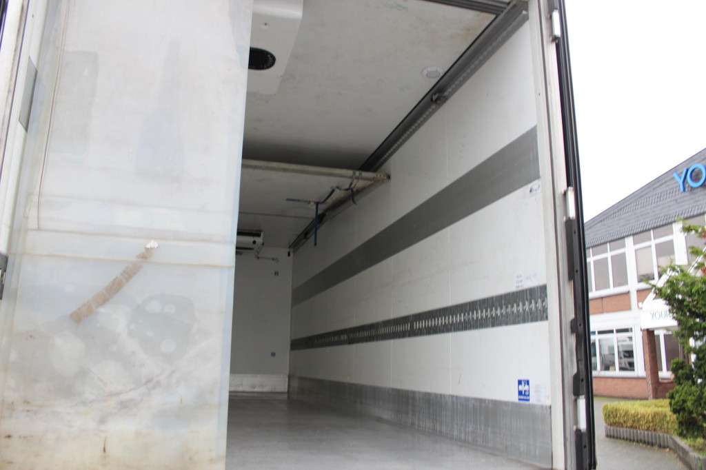 Hladnjača Mercedes-Benz Actros 1830 E6 TK T-1200R Multi Bi-Temp LBW AHK: slika 15 Hladnjača Mercedes-Benz Actros 1830 E6 TK T-1200R Multi Bi-Temp LBW AHK: slika 15