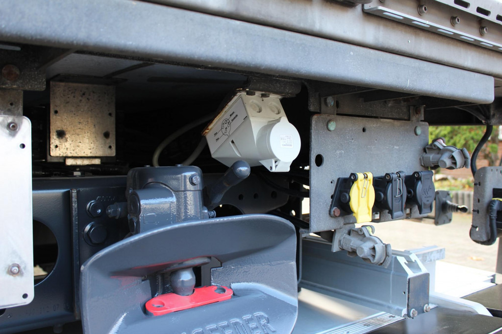 Mercedes-Benz Actros 1830 E6 TK T-1200R Multi Bi-Temp LBW AHK - Hladnjača: slika 5 Mercedes-Benz Actros 1830 E6 TK T-1200R Multi Bi-Temp LBW AHK - Hladnjača: slika 5