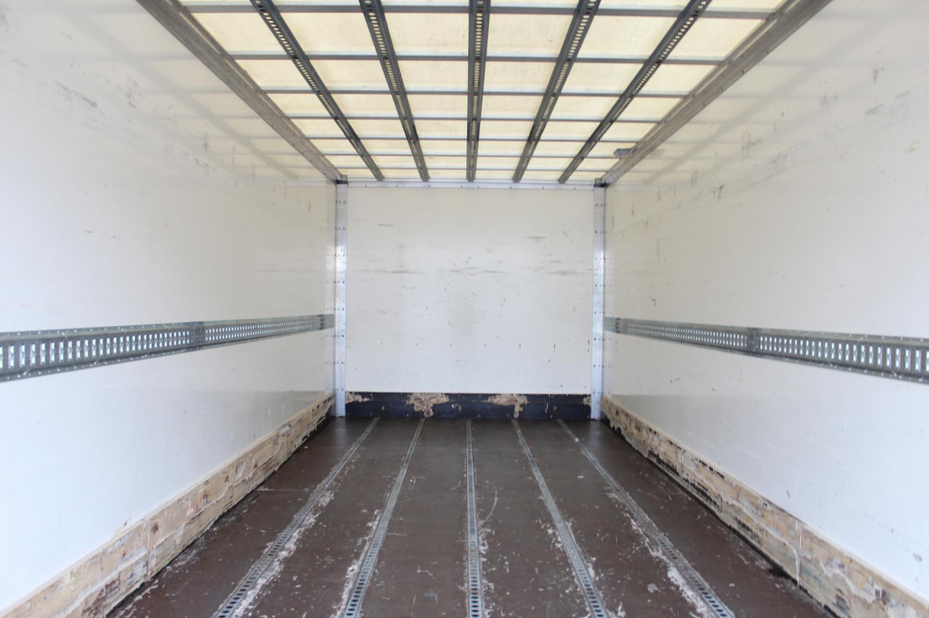 Renault D14 220E6 Laderbordwand nur 185 Tkm Klima - Kamion sa zatvorenim sandukom: slika 2 Renault D14 220E6 Laderbordwand nur 185 Tkm Klima - Kamion sa zatvorenim sandukom: slika 2