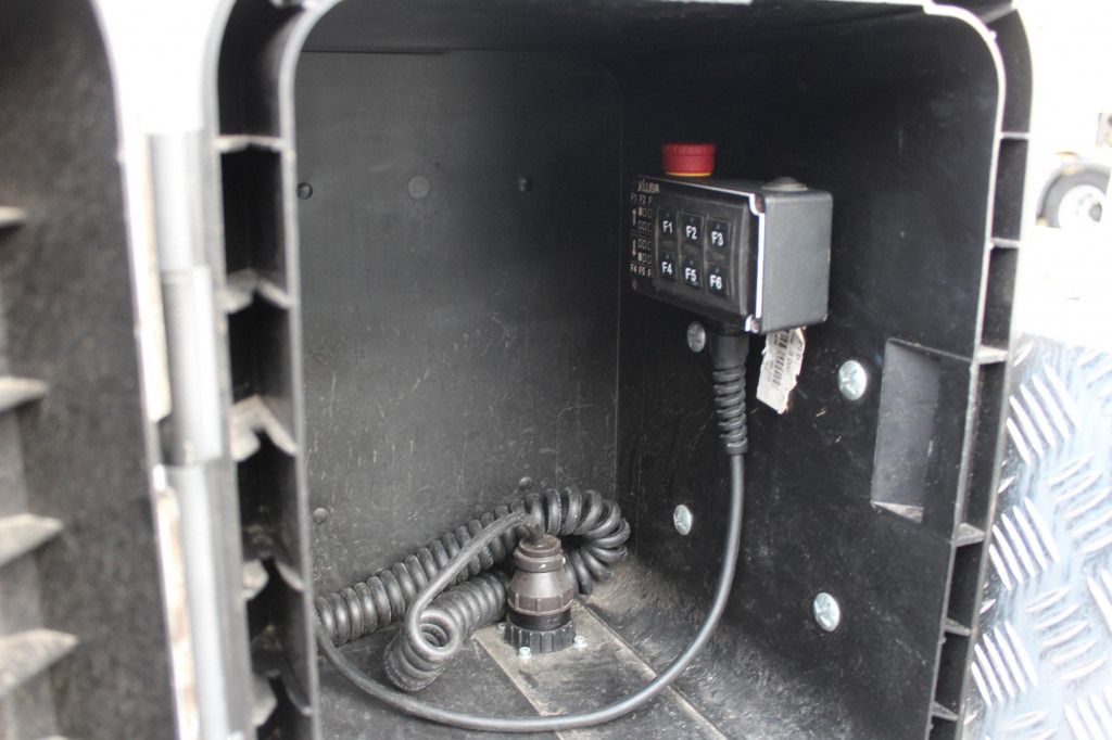 Renault Master Bühne KLUBB 11m 2 Personen Korb 200kg - Vazdušna platforma montirana na kamion: slika 5 Renault Master Bühne KLUBB 11m 2 Personen Korb 200kg - Vazdušna platforma montirana na kamion: slika 5