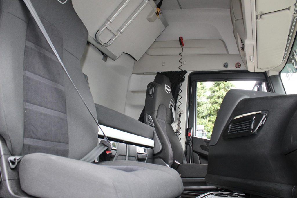 Iveco S-Way 480 Retarder Standklima 2Tanks Navi LED - Tegljač: slika 4 Iveco S-Way 480 Retarder Standklima 2Tanks Navi LED - Tegljač: slika 4