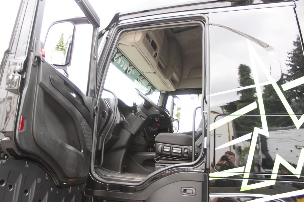Iveco S-Way 480 Retarder Standklima 2Tanks Navi LED - Tegljač: slika 5 Iveco S-Way 480 Retarder Standklima 2Tanks Navi LED - Tegljač: slika 5