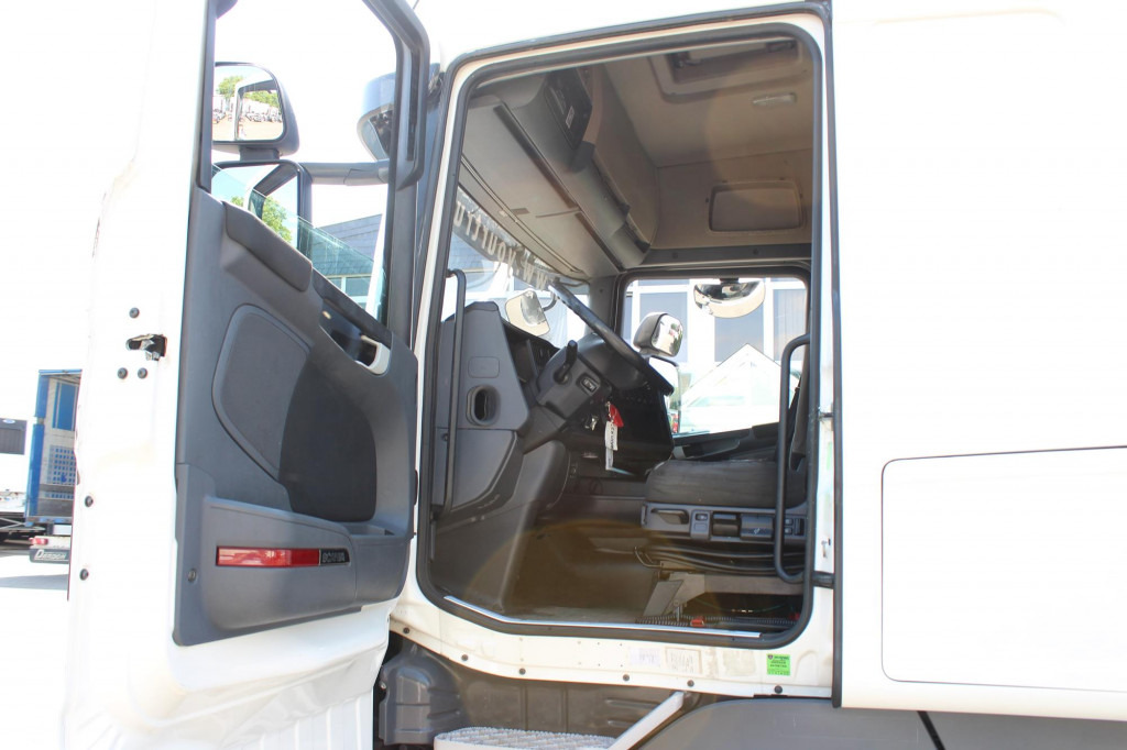 Scania R 450 E6 Highline Retarder NAVI ACC - Tegljač: slika 4 Scania R 450 E6 Highline Retarder NAVI ACC - Tegljač: slika 4