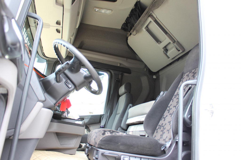 Scania R 500 Retarder LDWS Kühlbox 2 Tanks Navi - Tegljač: slika 5 Scania R 500 Retarder LDWS Kühlbox 2 Tanks Navi - Tegljač: slika 5