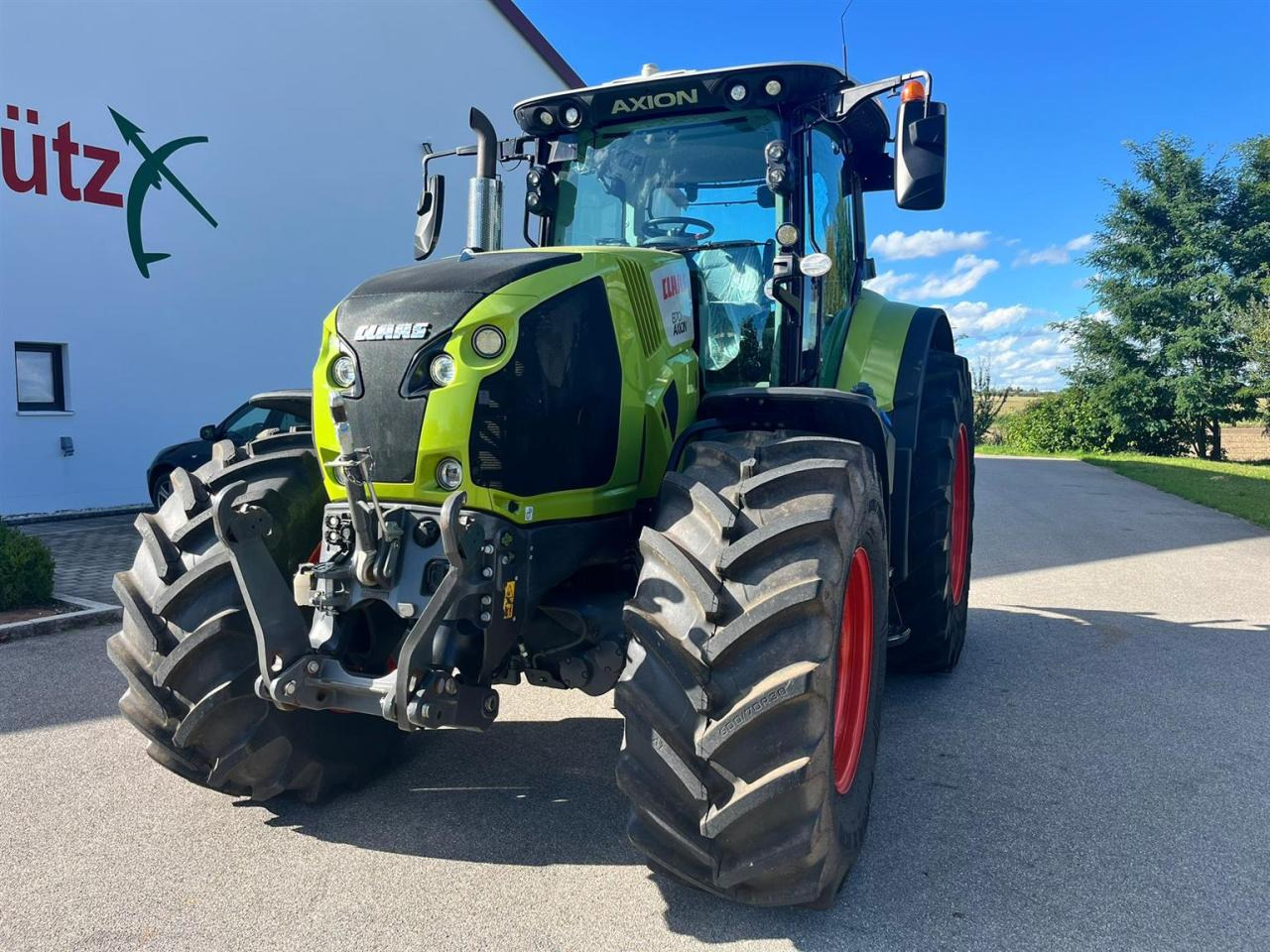 CLAAS Axion 870 CMATIC mit S10 GPS und Cebis Touch, Vorderreifen NEU - Traktor: slika 4 CLAAS Axion 870 CMATIC mit S10 GPS und Cebis Touch, Vorderreifen NEU - Traktor: slika 4