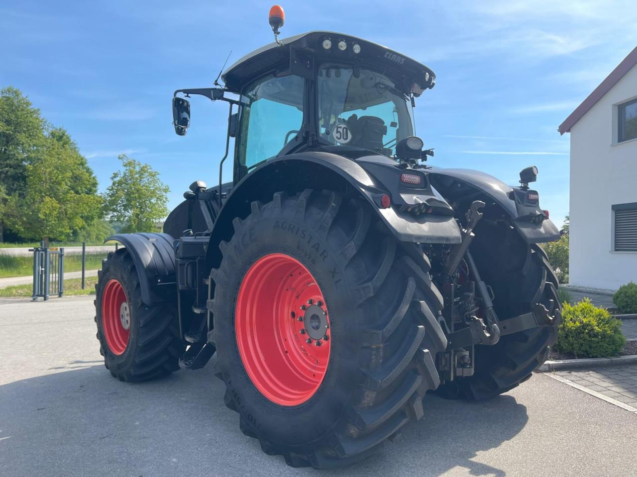 CLAAS Axion 920 CMATIC mit FZW, Black, Schwarz - Traktor: slika 3 CLAAS Axion 920 CMATIC mit FZW, Black, Schwarz - Traktor: slika 3