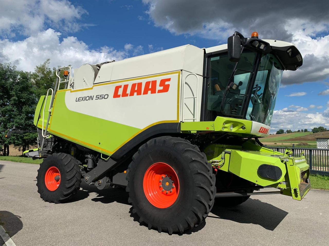 CLAAS Lexion 550 mit Schneidwerk V660, 3D und Klimaautomatik, gepflegter Zustand, Baujahr 2009 - Kombinovani kombajn: slika 3 CLAAS Lexion 550 mit Schneidwerk V660, 3D und Klimaautomatik, gepflegter Zustand, Baujahr 2009 - Kombinovani kombajn: slika 3