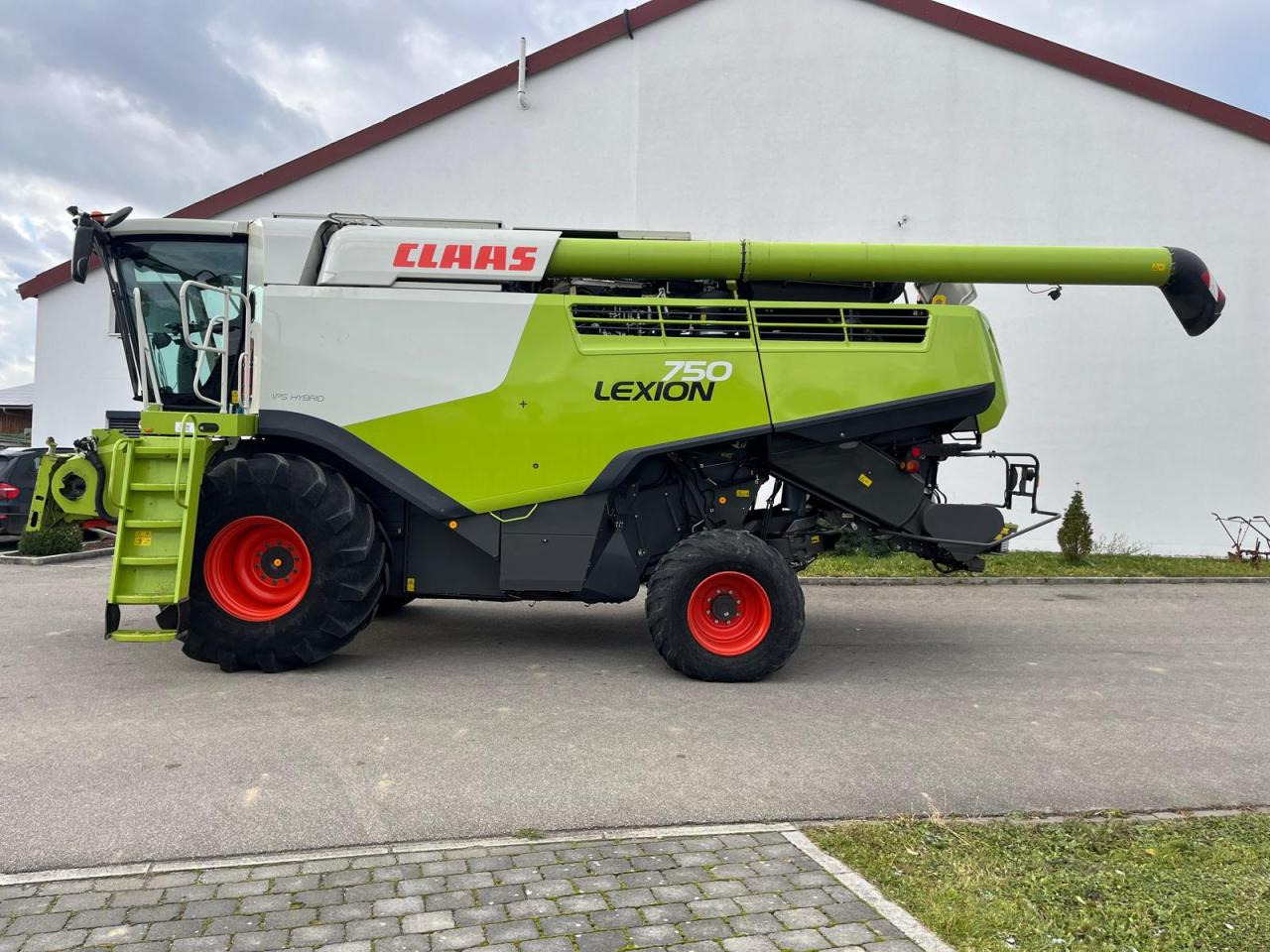 CLAAS Lexion 750 V-Kanal 3D, 30kmh, Mercedes Motor, Baujahr 2017 - Kombinovani kombajn: slika 3 CLAAS Lexion 750 V-Kanal 3D, 30kmh, Mercedes Motor, Baujahr 2017 - Kombinovani kombajn: slika 3
