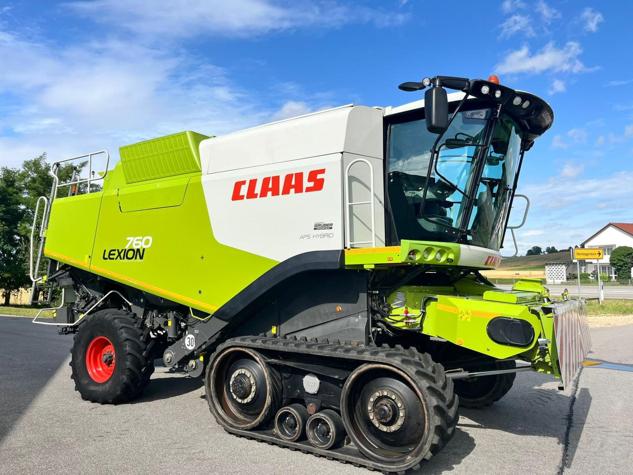 CLAAS Lexion 760TT, 30 km/h, SW V900 2x Laser - Kombinovani kombajn: slika 1 CLAAS Lexion 760TT, 30 km/h, SW V900 2x Laser - Kombinovani kombajn: slika 1