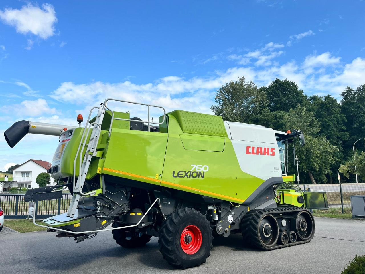 CLAAS Lexion 760TT, 30 km/h, SW V900 2x Laser - Kombinovani kombajn: slika 2 CLAAS Lexion 760TT, 30 km/h, SW V900 2x Laser - Kombinovani kombajn: slika 2