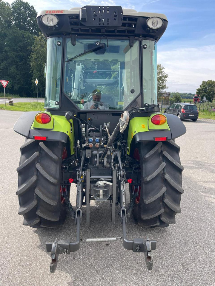 CLAAS Nexos 210, neuwertig, mit Frontlader und Frontzapfwelle, 236 Betriebsstunden - Traktor: slika 4 CLAAS Nexos 210, neuwertig, mit Frontlader und Frontzapfwelle, 236 Betriebsstunden - Traktor: slika 4