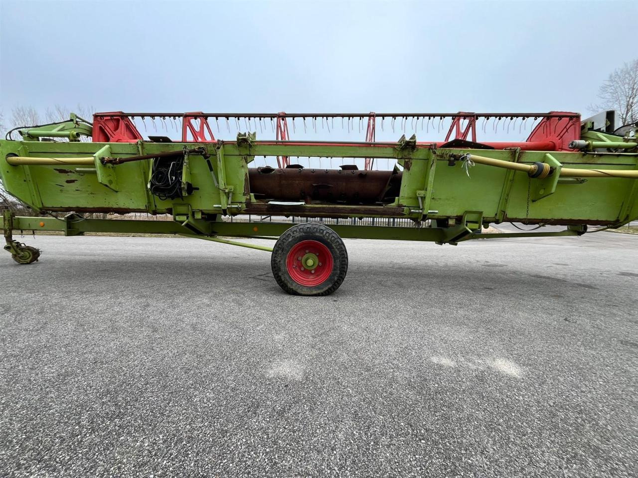 CLAAS Schneidwerk Claas C660 mit Autocontour, Transportwagen - Dodatak za stočnu hranu: slika 4 CLAAS Schneidwerk Claas C660 mit Autocontour, Transportwagen - Dodatak za stočnu hranu: slika 4
