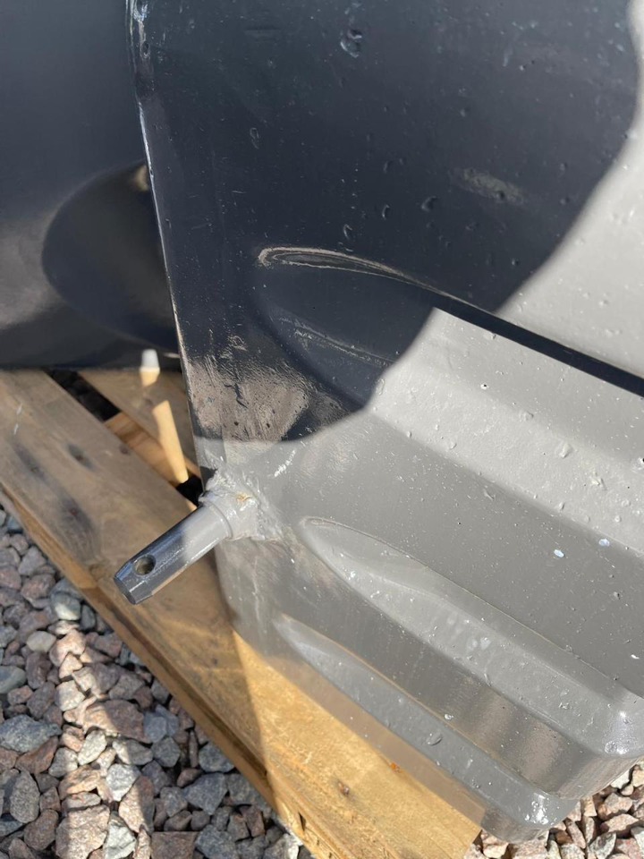 CLAAS Frontgewicht 600 kg, NEU - Dodatak: slika 3 CLAAS Frontgewicht 600 kg, NEU - Dodatak: slika 3