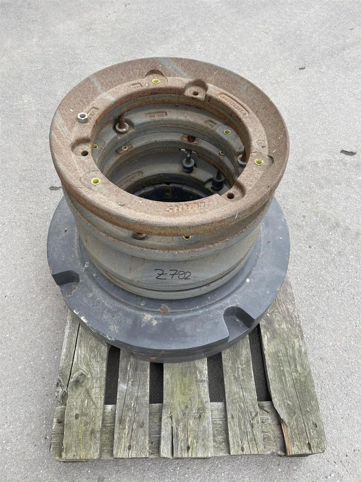 CLAAS Radgewichte 1109052, Claasnummer: 1125681.0 - Dodatak: slika 1 CLAAS Radgewichte 1109052, Claasnummer: 1125681.0 - Dodatak: slika 1