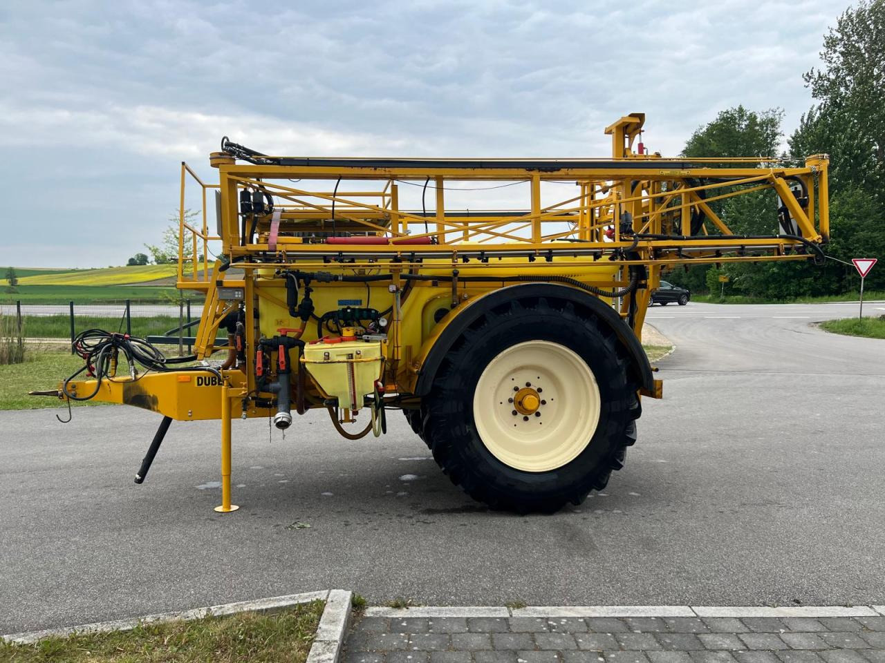 Dubex Vector 27m 3200 Liter Spritze, Baujahr 2002 - Vučena prskalica: slika 1 Dubex Vector 27m 3200 Liter Spritze, Baujahr 2002 - Vučena prskalica: slika 1