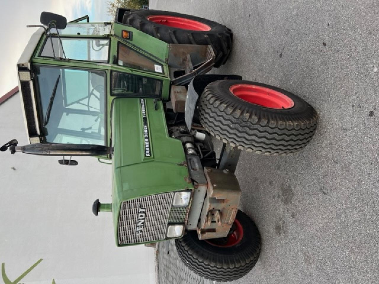 Fendt Farmer 306 LS, ca. 9516 Bh, Baujahr 1982 - Traktor: slika 2 Fendt Farmer 306 LS, ca. 9516 Bh, Baujahr 1982 - Traktor: slika 2