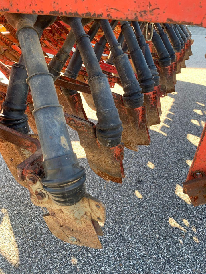 Isaria Typ 6004, 3,00 m Arbeitsbreite - Sejalica: slika 4 Isaria Typ 6004, 3,00 m Arbeitsbreite - Sejalica: slika 4