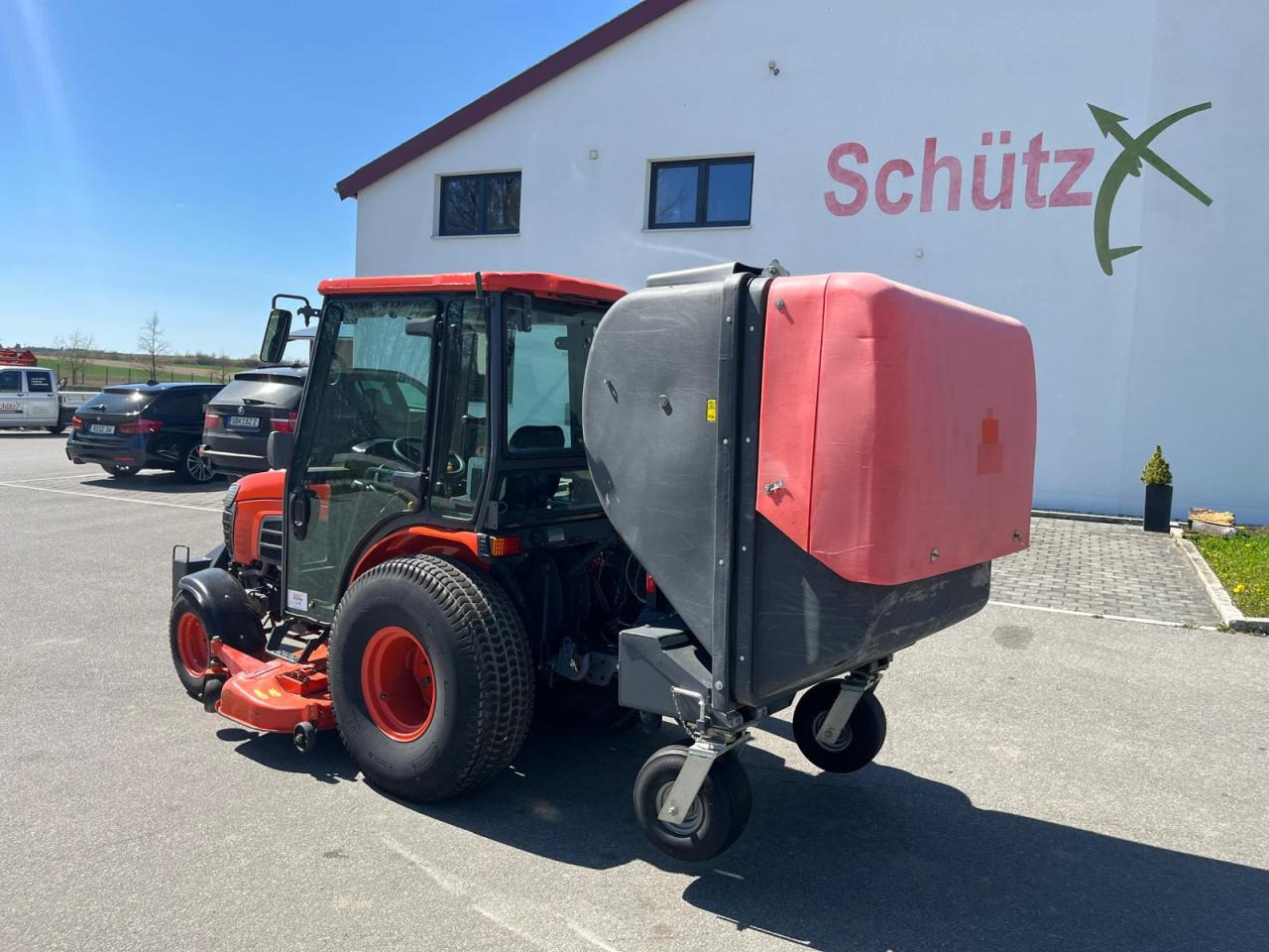 Kubota B3030 Rasenmäher inkl. Grüngutbehälter - Baštenska kosačica: slika 3 Kubota B3030 Rasenmäher inkl. Grüngutbehälter - Baštenska kosačica: slika 3