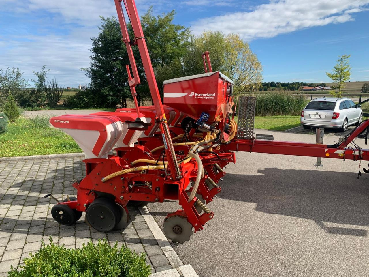 Kverneland Optima HD, mechanischer Antrieb, Reihendüngerstreuer, Visio - Säüberwachung, Baujahr 2007 - Mašina za preciznu setvu: slika 5 Kverneland Optima HD, mechanischer Antrieb, Reihendüngerstreuer, Visio - Säüberwachung, Baujahr 2007 - Mašina za preciznu setvu: slika 5