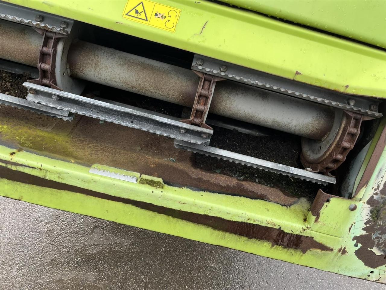 CLAAS Lexion 750 gebrauchter Einzugschacht, Schrägförderer aus Brandmaschine - Rezervni deo za Kombinovani kombajn: slika 2 CLAAS Lexion 750 gebrauchter Einzugschacht, Schrägförderer aus Brandmaschine - Rezervni deo za Kombinovani kombajn: slika 2