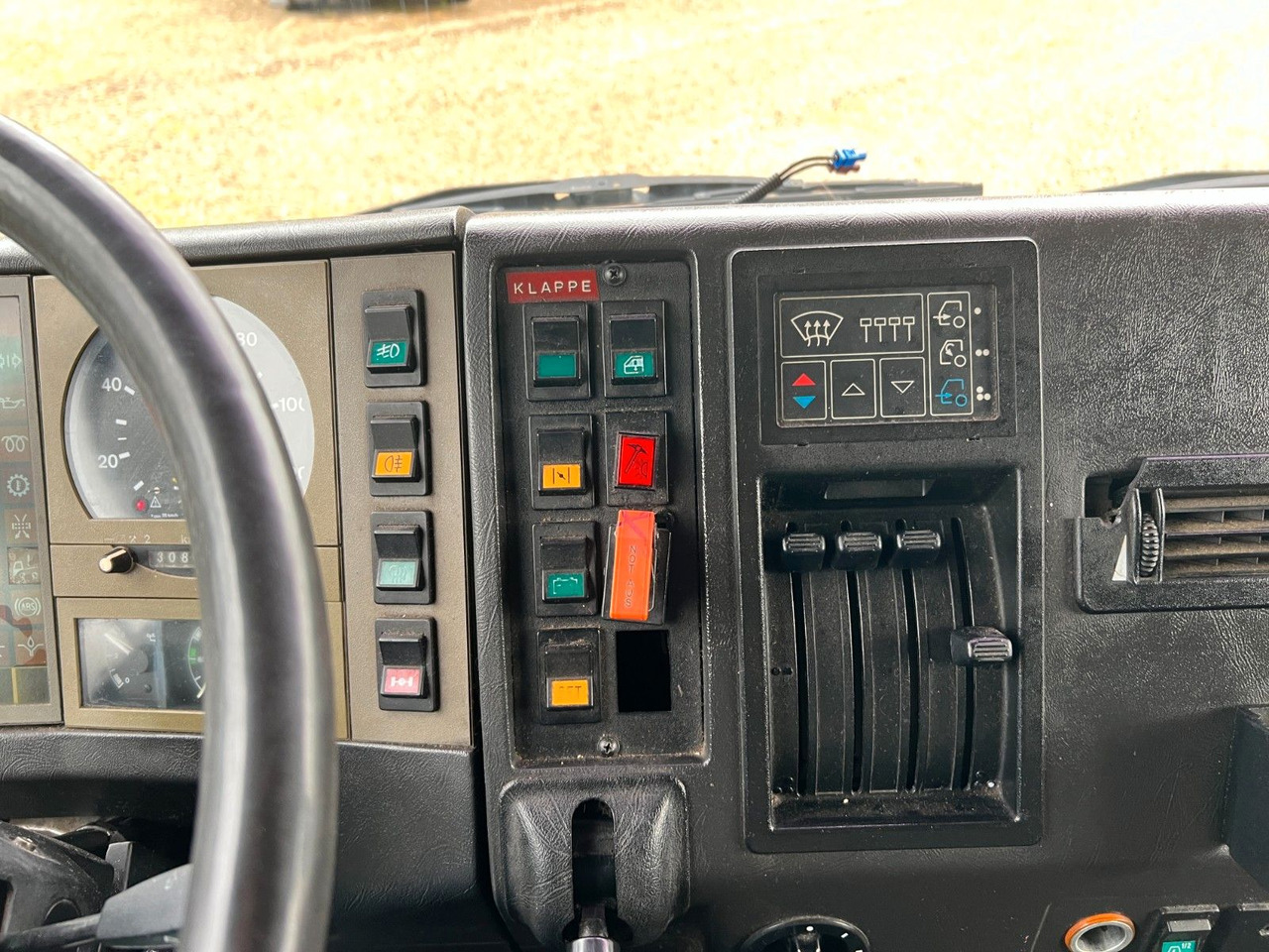 MAN 14.272 Schwenkwand / Schadstoffmobil MAN 14.272 Schwenkwand / Schadstoffmobil MAN 14.272 Schwenkwand / Schadstoffmobil MAN 14.272 Schwenkwand / Schadstoffmobil: slika 14