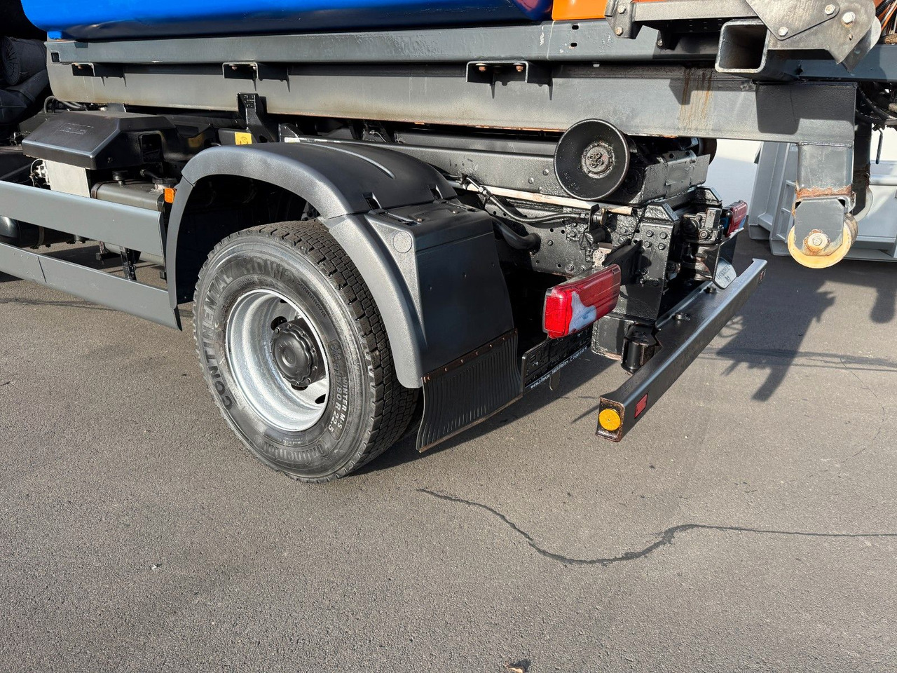 MAN TGA 18.360 4x4 Winterdienst Meiller Abroller - Kamion sa hidrauličnom kukom: slika 5 MAN TGA 18.360 4x4 Winterdienst Meiller Abroller - Kamion sa hidrauličnom kukom: slika 5