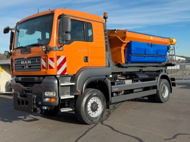 MAN TGA 18.360 4x4 Winterdienst Meiller Abroller - Kamion sa hidrauličnom kukom: slika 1 MAN TGA 18.360 4x4 Winterdienst Meiller Abroller - Kamion sa hidrauličnom kukom: slika 1