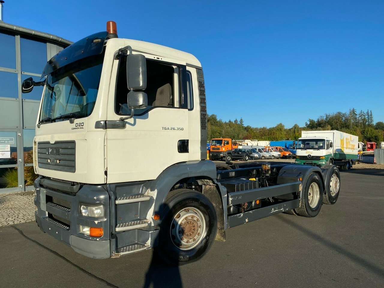 MAN TGA 6x2 310,350 10 x am Lager MAN TGA 6x2 310,350 10 x am Lager - Kamion sa golom šasijom i zatvorenom kabinom: slika 2 MAN TGA 6x2 310,350 10 x am Lager MAN TGA 6x2 310,350 10 x am Lager - Kamion sa golom šasijom i zatvorenom kabinom: slika 2