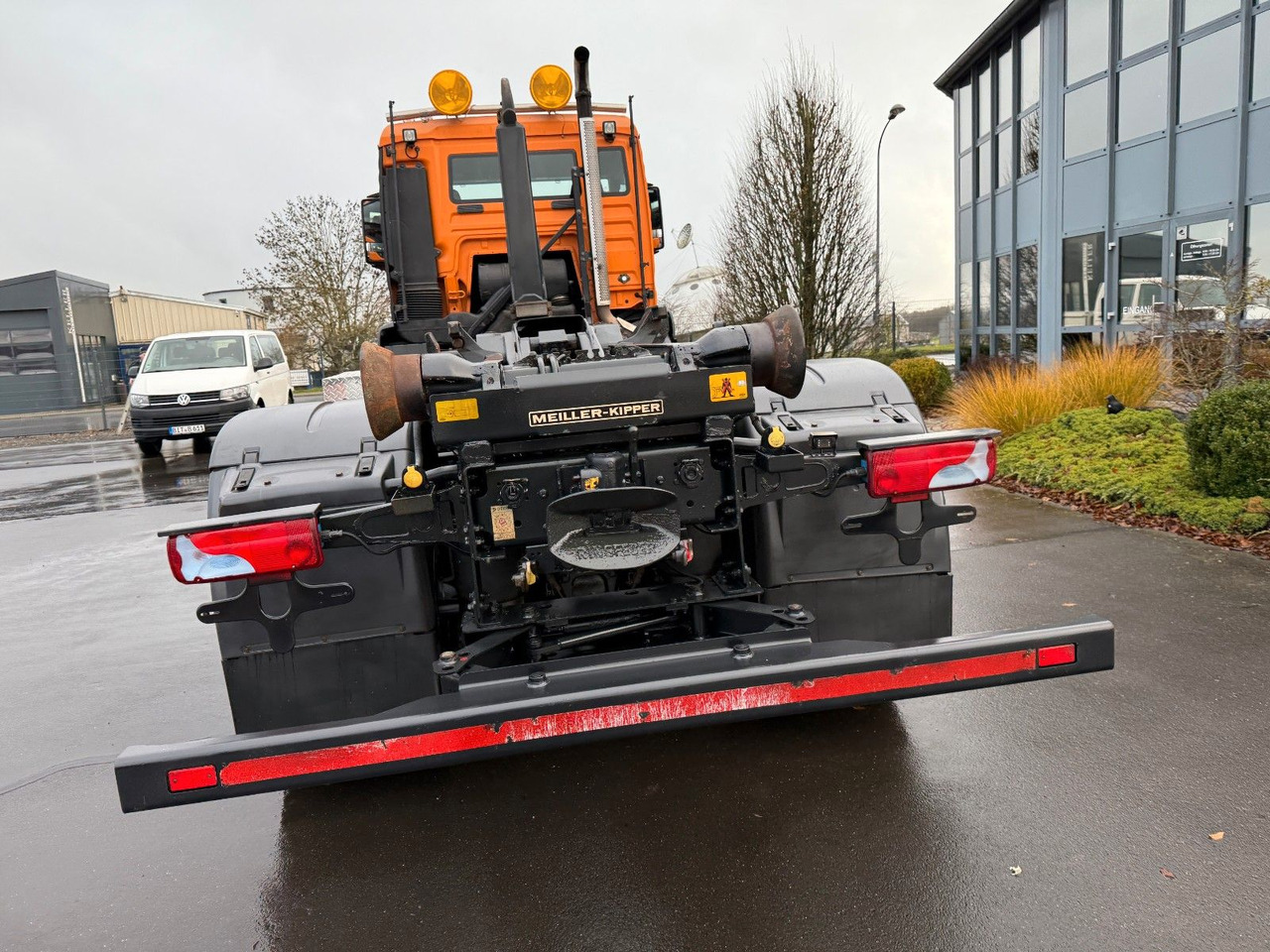 MAN TGS 18.360 4x4 Winterdienst Meiller Abroller - Kamion sa hidrauličnom kukom: slika 4 MAN TGS 18.360 4x4 Winterdienst Meiller Abroller - Kamion sa hidrauličnom kukom: slika 4