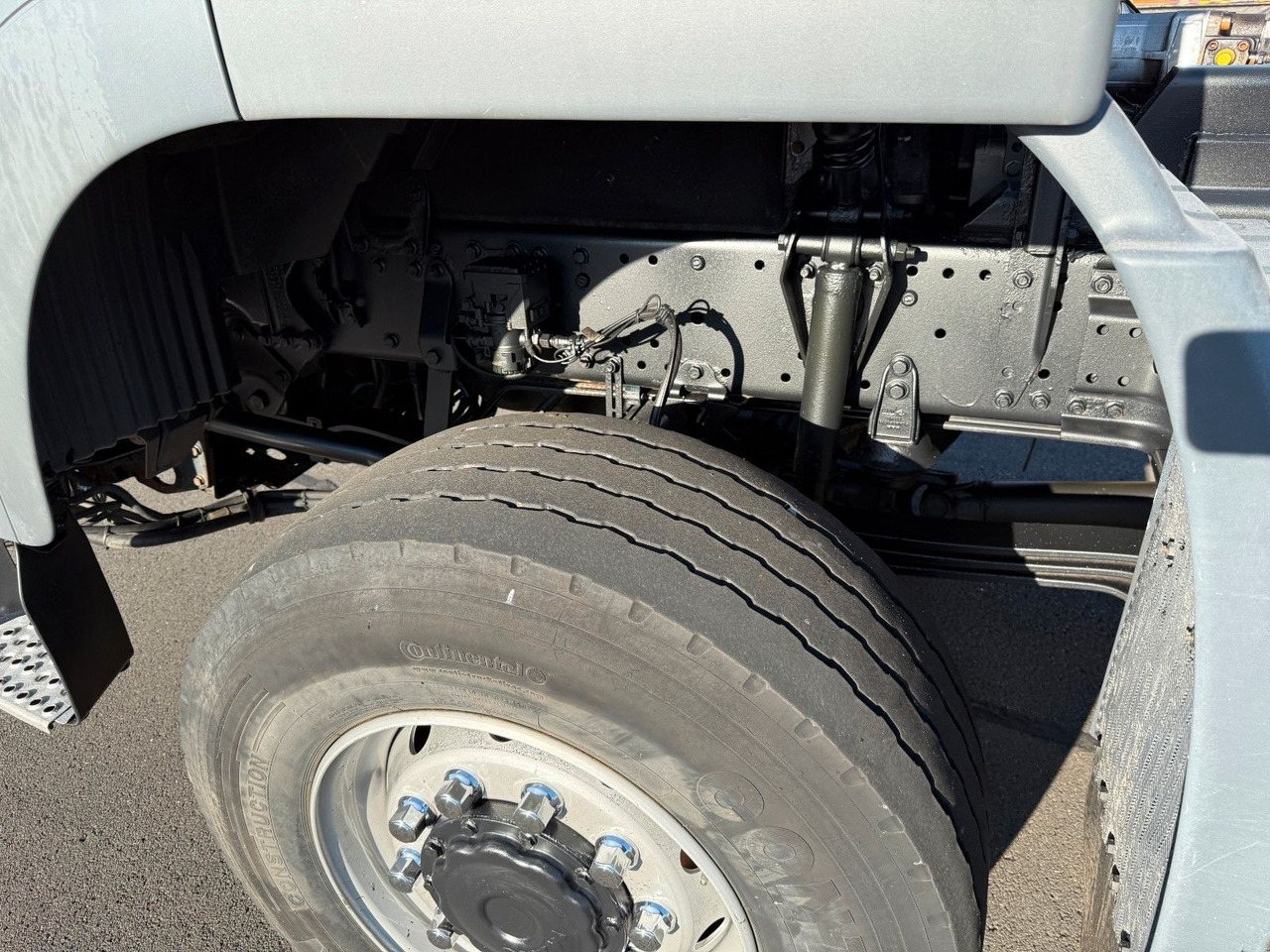 MAN TGS 18.360 4x4 Winterdienst Meiller Abroller - Kamion sa hidrauličnom kukom: slika 5 MAN TGS 18.360 4x4 Winterdienst Meiller Abroller - Kamion sa hidrauličnom kukom: slika 5