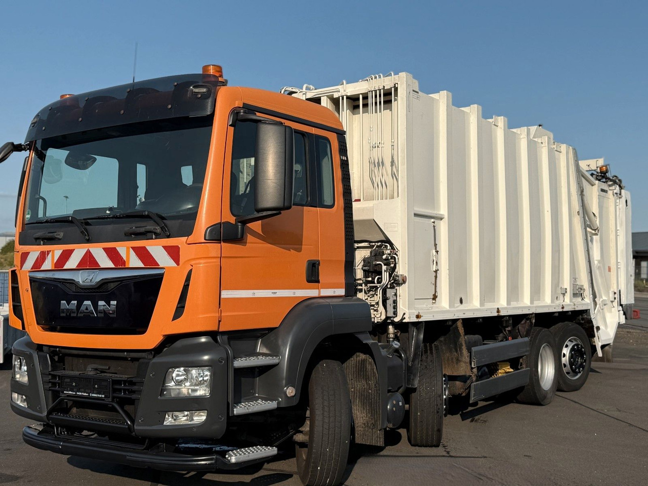 MAN TGS 32.360 8x2 Zoeller Mekam, duo Schütte - Kamion za smeće: slika 1 MAN TGS 32.360 8x2 Zoeller Mekam, duo Schütte - Kamion za smeće: slika 1