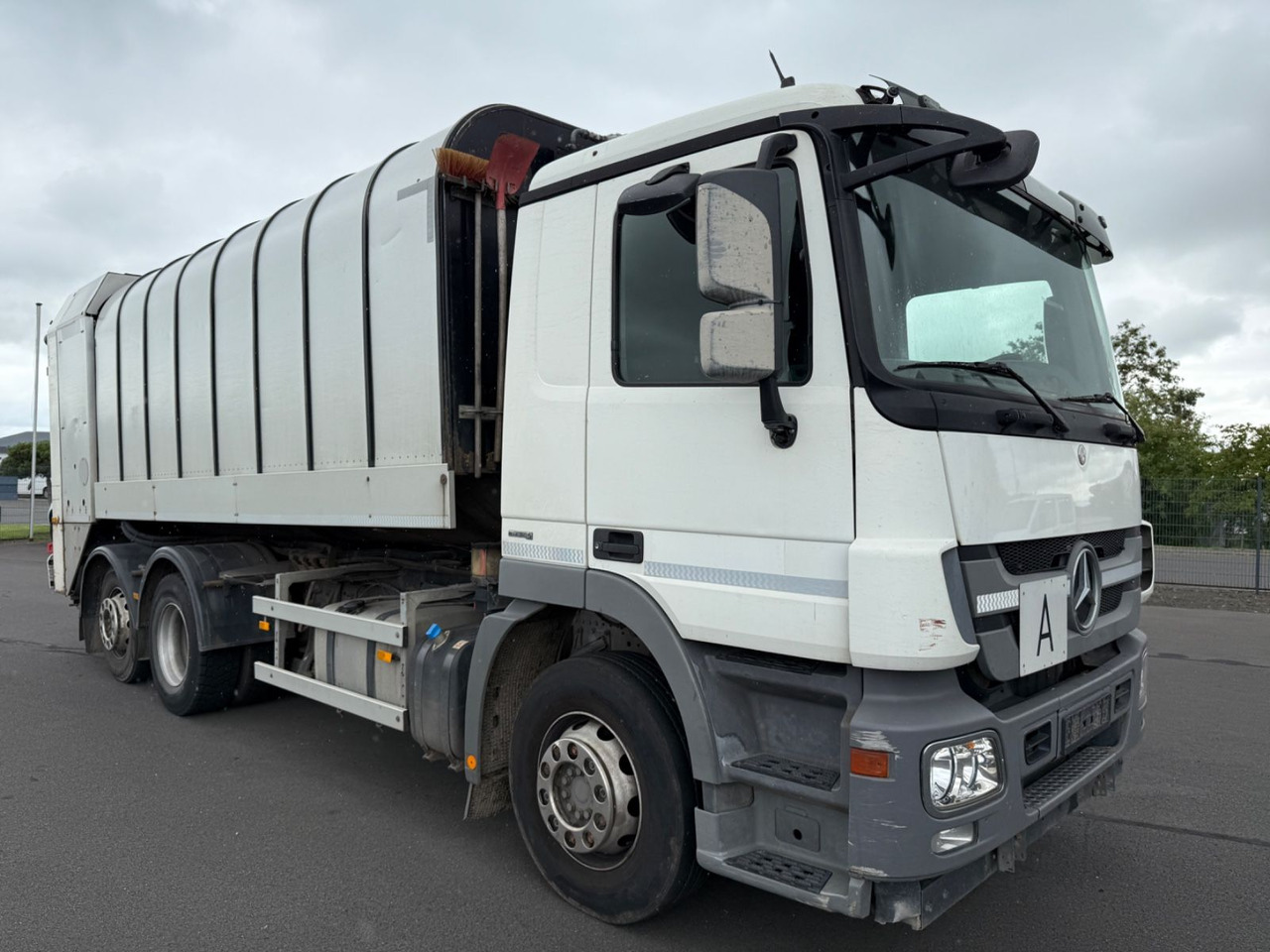 Mercedes-Benz Actros MP3 2532 6x2 Faun Rotorpress 521 - Kamion za smeće: slika 4 Mercedes-Benz Actros MP3 2532 6x2 Faun Rotorpress 521 - Kamion za smeće: slika 4