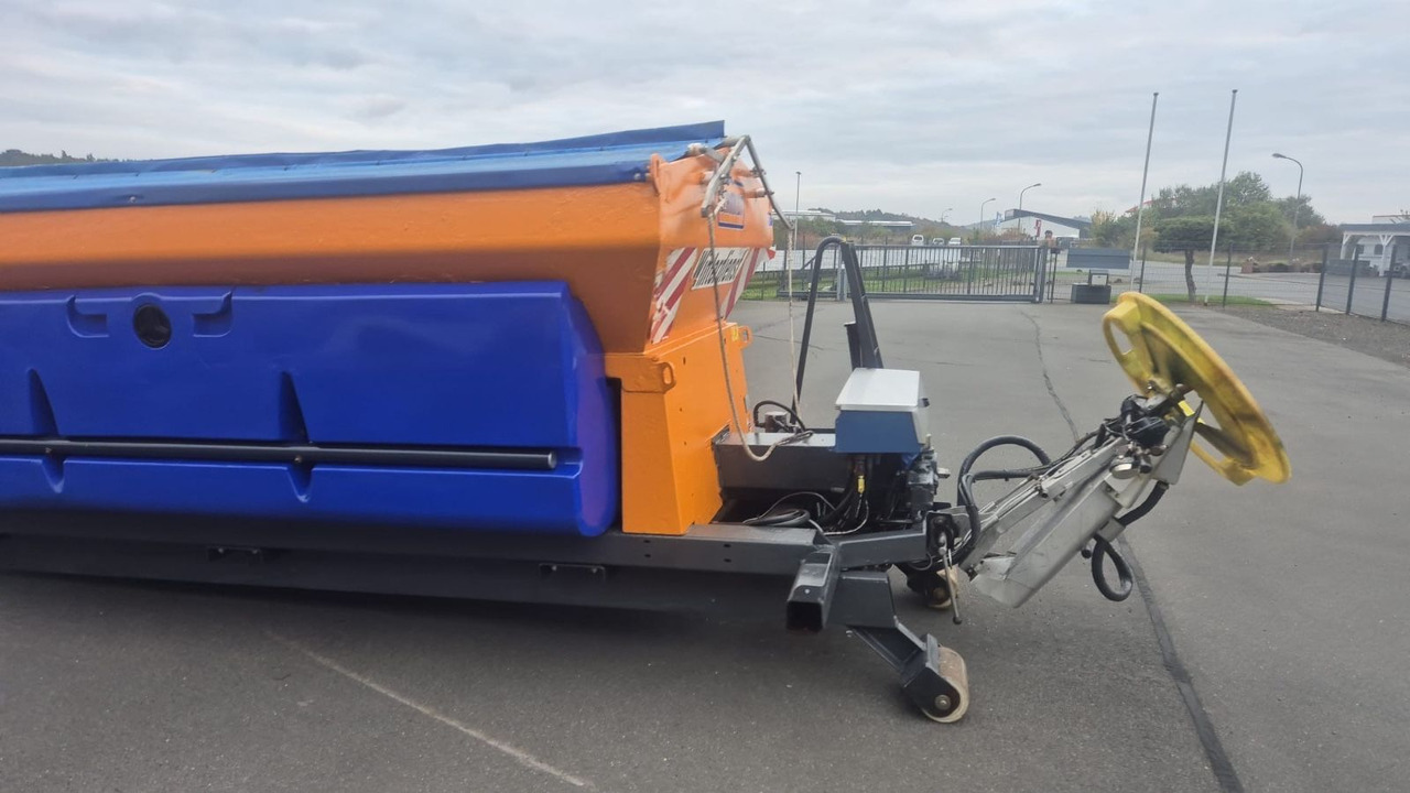 Schmidt stratos S 50 -36 5 cbm. Winterdienst Salz - Kamion sa hidrauličnom kukom: slika 5 Schmidt stratos S 50 -36 5 cbm. Winterdienst Salz - Kamion sa hidrauličnom kukom: slika 5