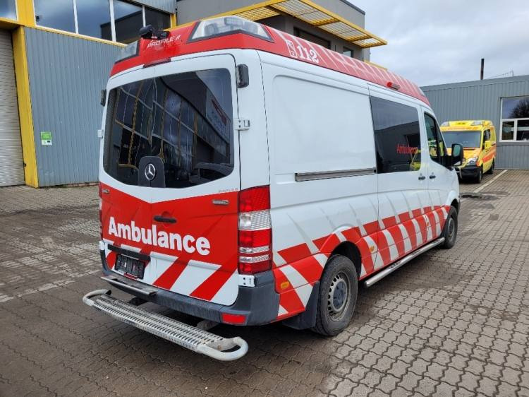 MERCEDES – BENZ SPRINTER 319 AMBULANCE (PROFILE) KLIMA, 6.2017, EURO 6 - Vozilo hitne pomoći: slika 4 MERCEDES – BENZ SPRINTER 319 AMBULANCE (PROFILE) KLIMA, 6.2017, EURO 6 - Vozilo hitne pomoći: slika 4