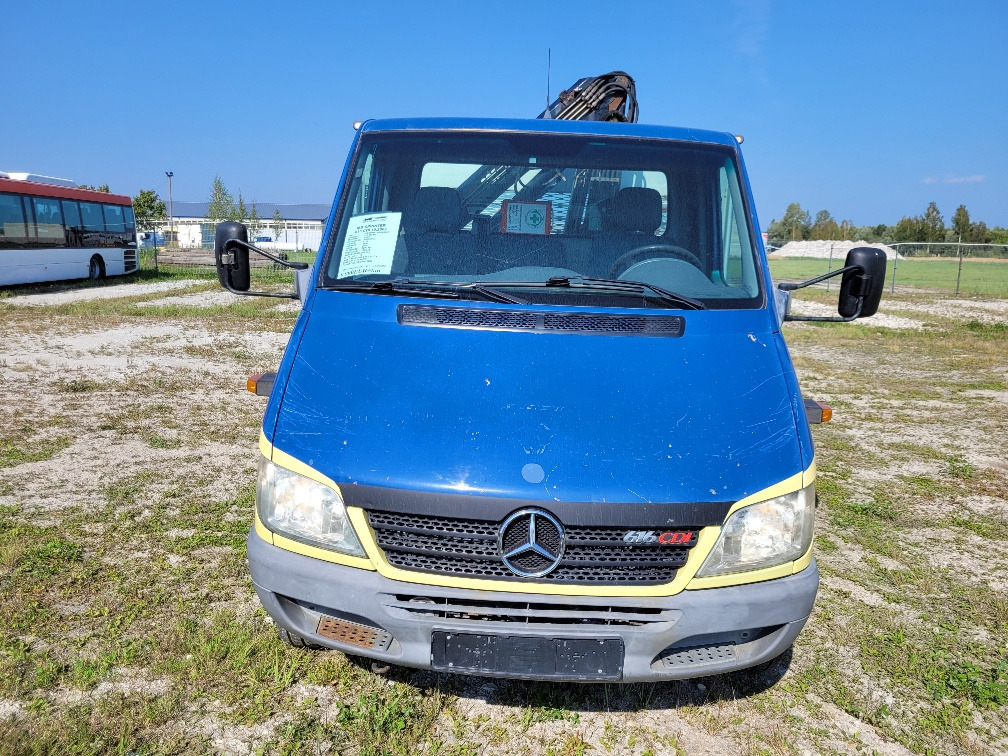 MERCEDES – BENZ SPRINTER 616CDI HIAB 027-2 Crane 10.2004 - Dostavno vozilo sa otvorenom sandukom: slika 3 MERCEDES – BENZ SPRINTER 616CDI HIAB 027-2 Crane 10.2004 - Dostavno vozilo sa otvorenom sandukom: slika 3
