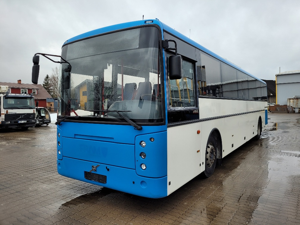 VOLVO B9R VEST CONTRAST, KLIIMA, 10.2012, EURO 5, HANDICAP LIFT, 51 seats, 12,8m  - Prigradski autobus: slika 2 VOLVO B9R VEST CONTRAST, KLIIMA, 10.2012, EURO 5, HANDICAP LIFT, 51 seats, 12,8m  - Prigradski autobus: slika 2