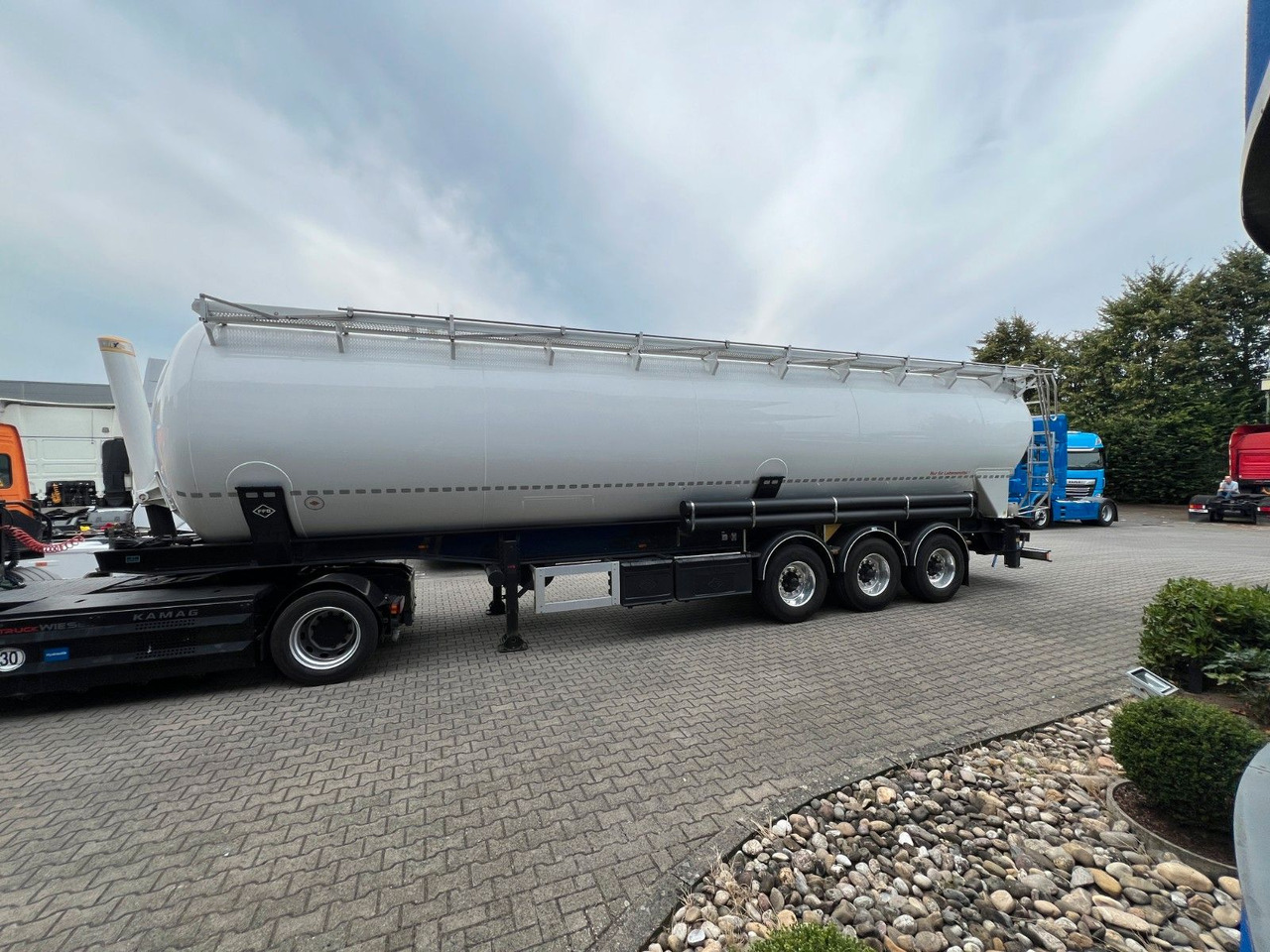 Silo cisterna Feldbinder KIP 60.3, MIETE / MIETKAUF, NEU Feldbinder KIP 60.3, elektr. hydr. Kippvorrichtung, wie NEU: slika 8