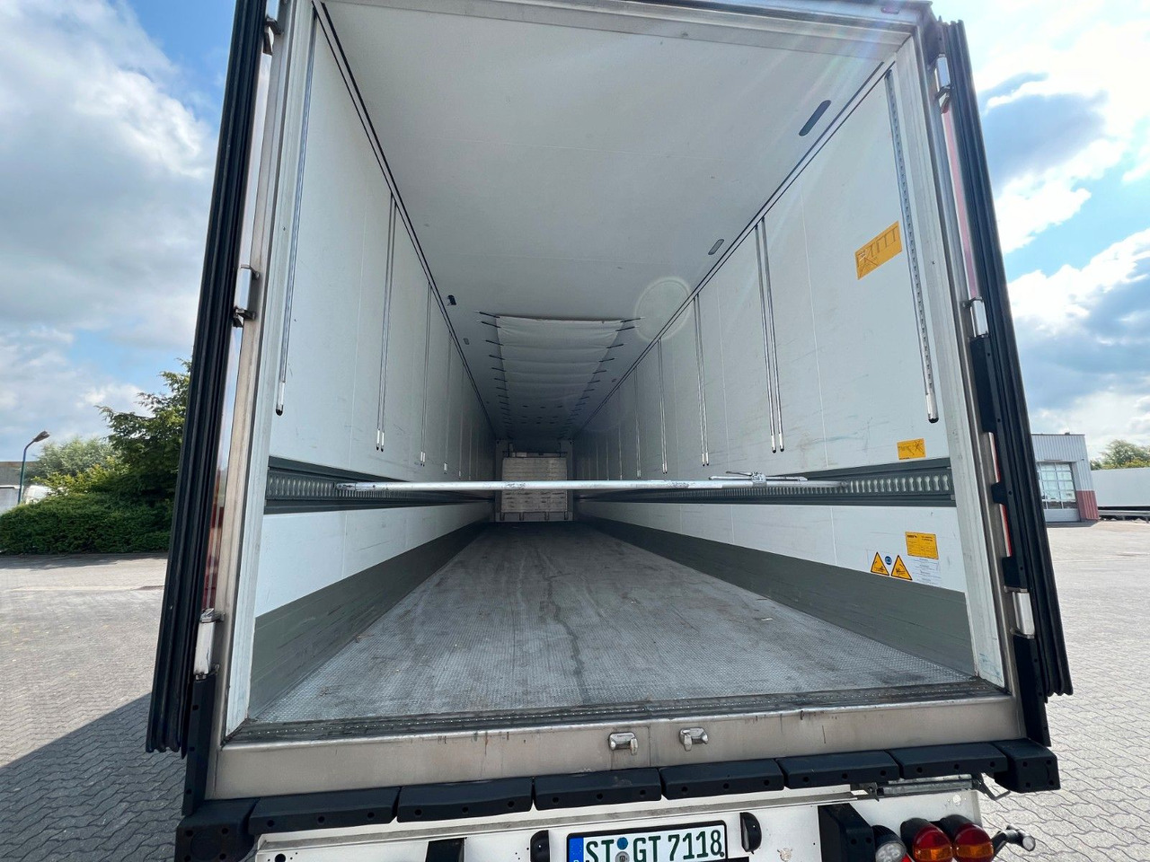 Schmitz Cargobull SKO 24/L - 13.4 FP COOL V7, ThermoKing SLXi 300- - Poluprikolica hladnjače: slika 5 Schmitz Cargobull SKO 24/L - 13.4 FP COOL V7, ThermoKing SLXi 300- - Poluprikolica hladnjače: slika 5