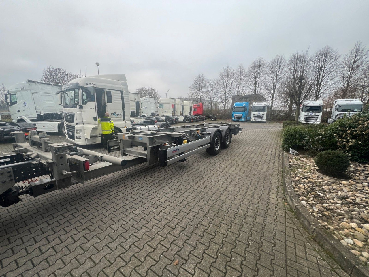 Schmitz Cargobull ZWF 18/L-20' MIDI - Prikolica za prevoz kontejnera/ Prikolica sa promenjivim sandukom: slika 4 Schmitz Cargobull ZWF 18/L-20' MIDI - Prikolica za prevoz kontejnera/ Prikolica sa promenjivim sandukom: slika 4