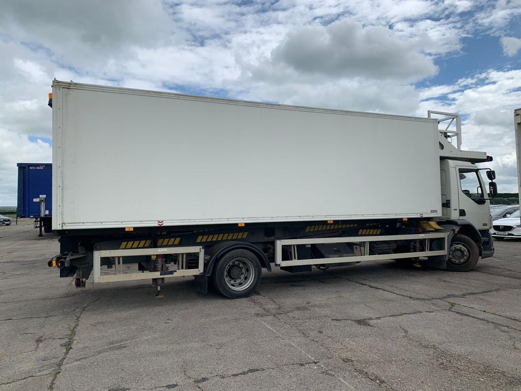 Mallaghan Catering Truck DAF LF55 18T WB 5850 - Kamion za ketering: slika 1 Mallaghan Catering Truck DAF LF55 18T WB 5850 - Kamion za ketering: slika 1
