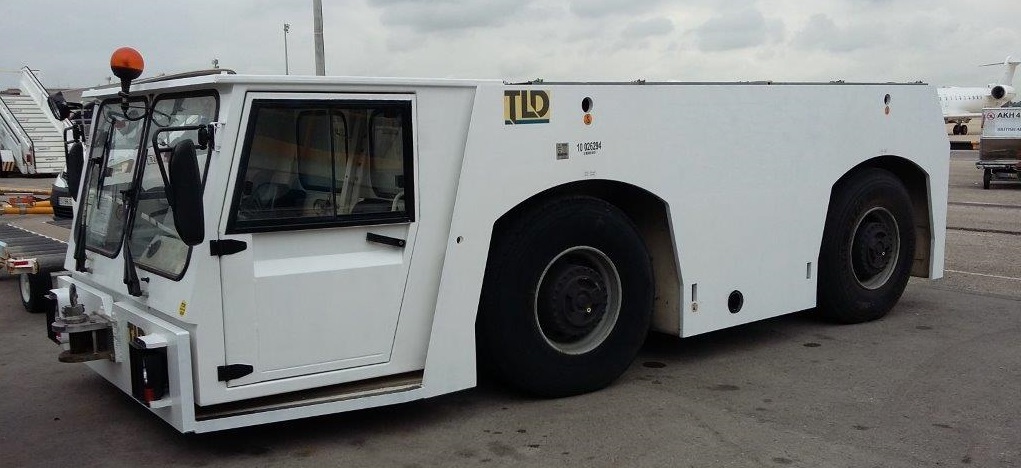 Pushback Tractor TLD TMX400-30 - Aerodromski traktor: slika 2 Pushback Tractor TLD TMX400-30 - Aerodromski traktor: slika 2