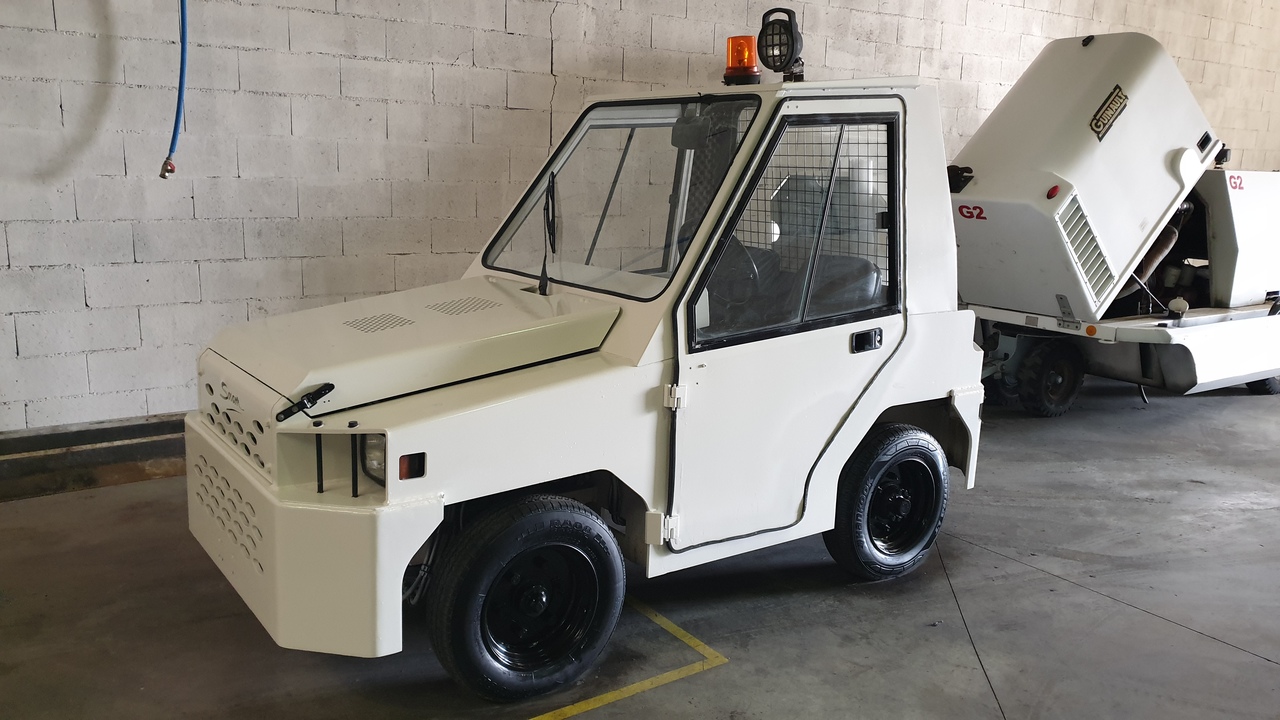 SOVAM TRACTOR/DIESEL K22 - Traktor za prtljag: slika 5 SOVAM TRACTOR/DIESEL K22 - Traktor za prtljag: slika 5