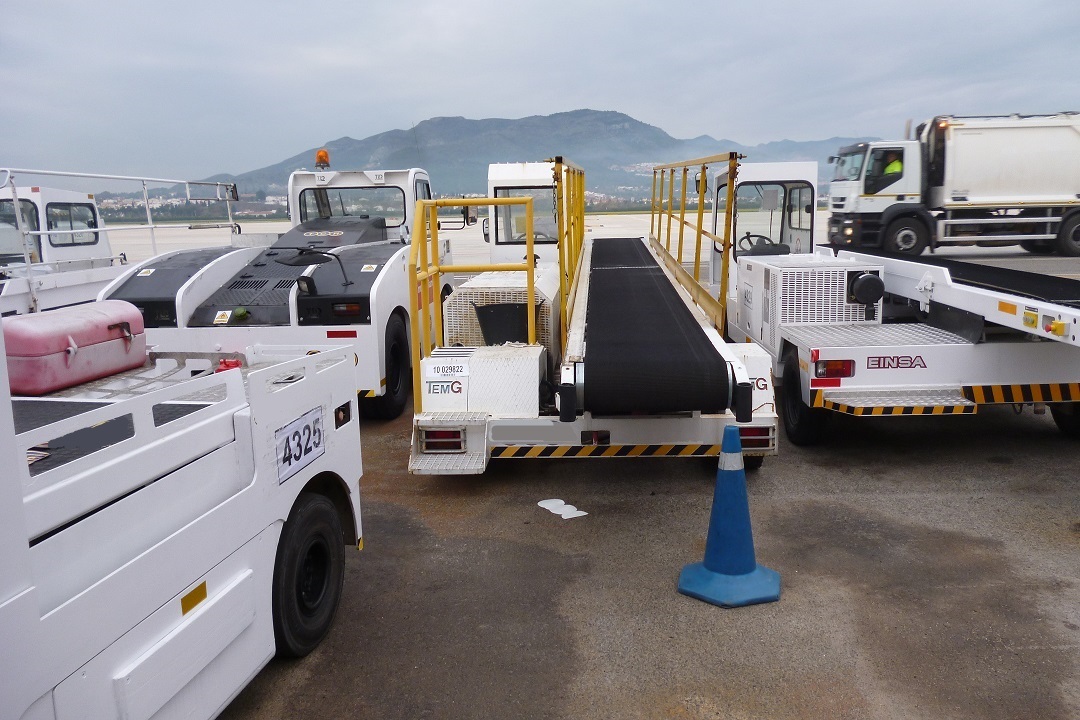 TEMG BELTLOADER TG6000 - Avionski trakasti transporter: slika 5 TEMG BELTLOADER TG6000 - Avionski trakasti transporter: slika 5