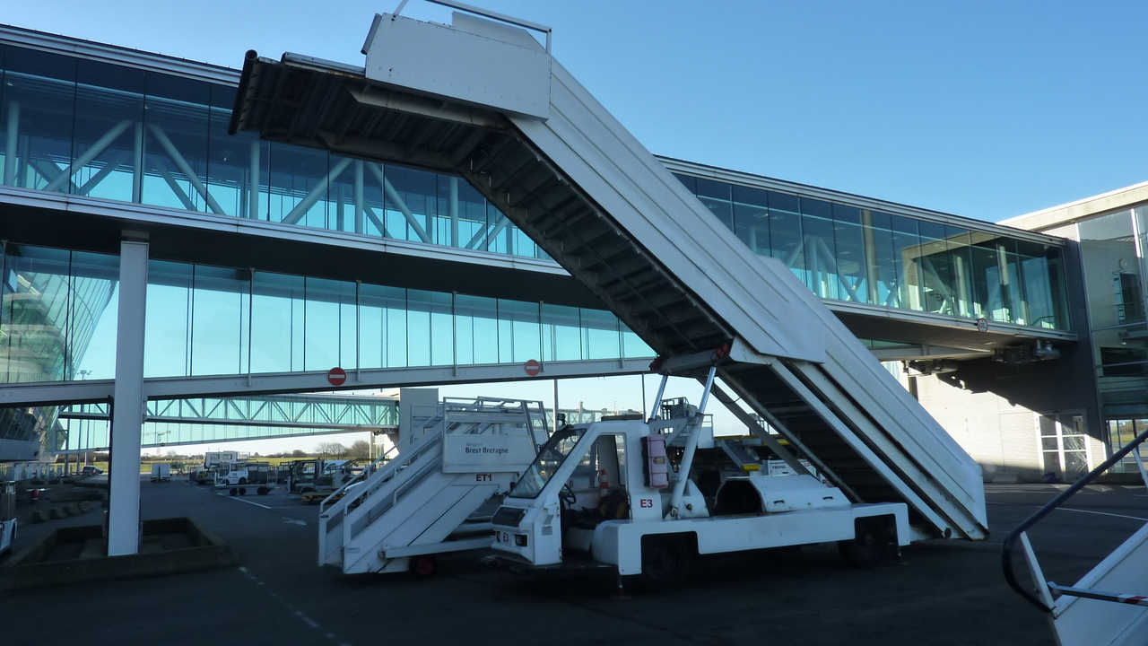 TLD Passenger stairs ABS580 - Putničke stepenice: slika 2 TLD Passenger stairs ABS580 - Putničke stepenice: slika 2