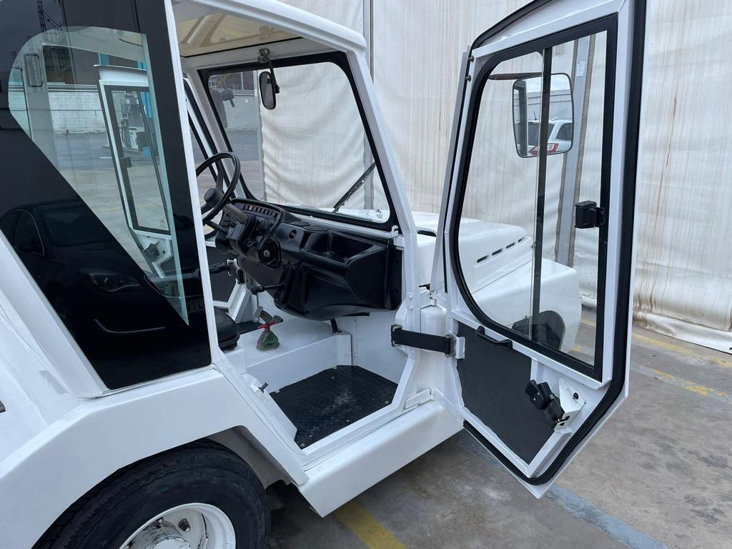 TLD TMX30 - Aerodromski traktor: slika 4 TLD TMX30 - Aerodromski traktor: slika 4